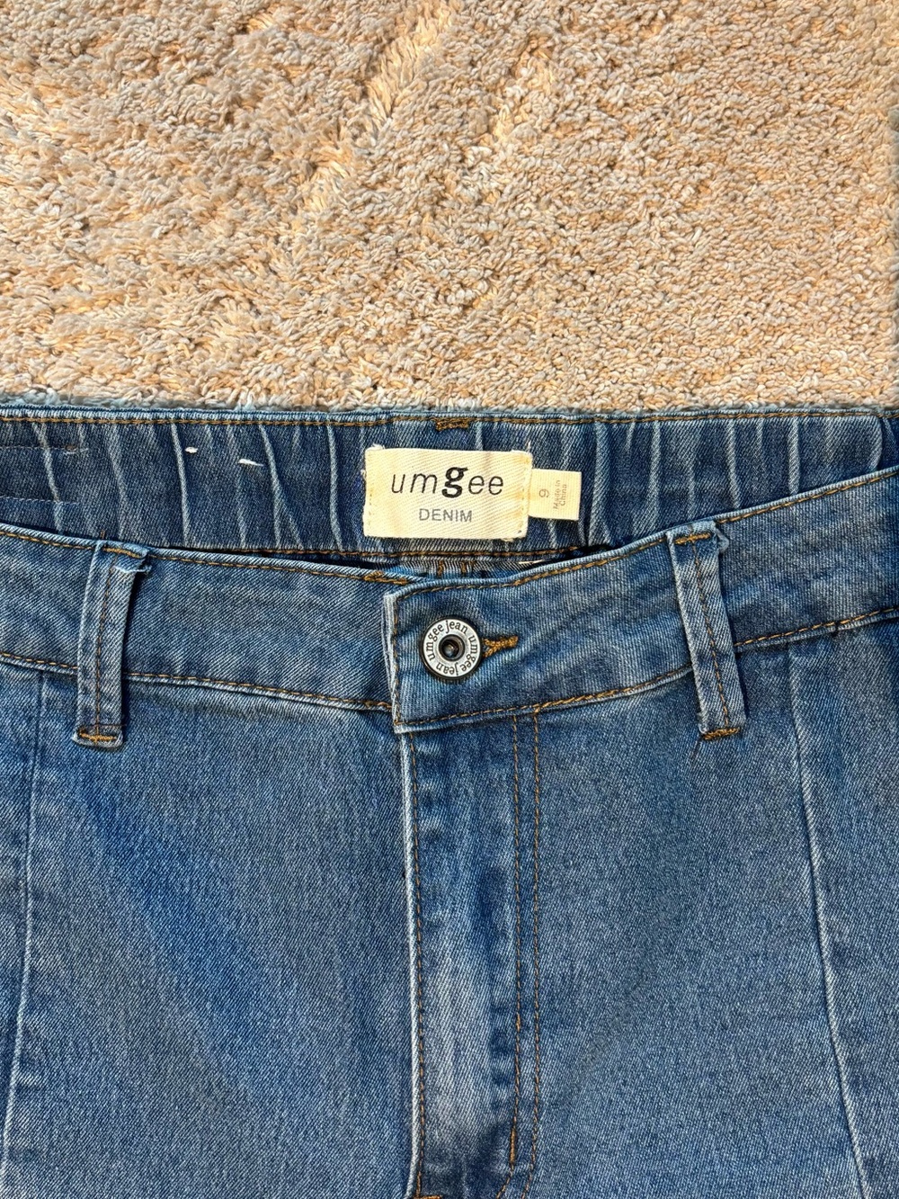 Umgee Denim High Rise Split Hem Jeans Women’s Size 9 Medium Wash bootcut - Picture 2 of 5